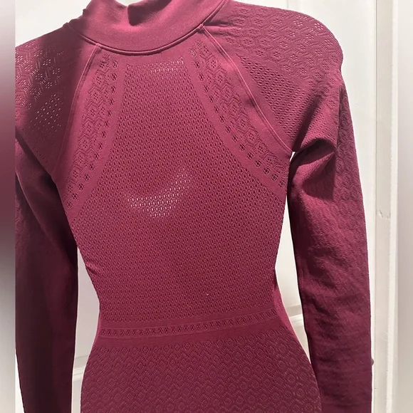 🍋 Lululemon Reveal Mindful Motion Mesh 1/2 Zip Yoga Long sleeve Top Deep Ruby - Picture 12 of 14